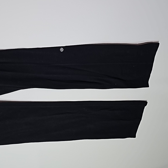 Lululemon black size 4 flared leg leggings - Picture 3 of 6
